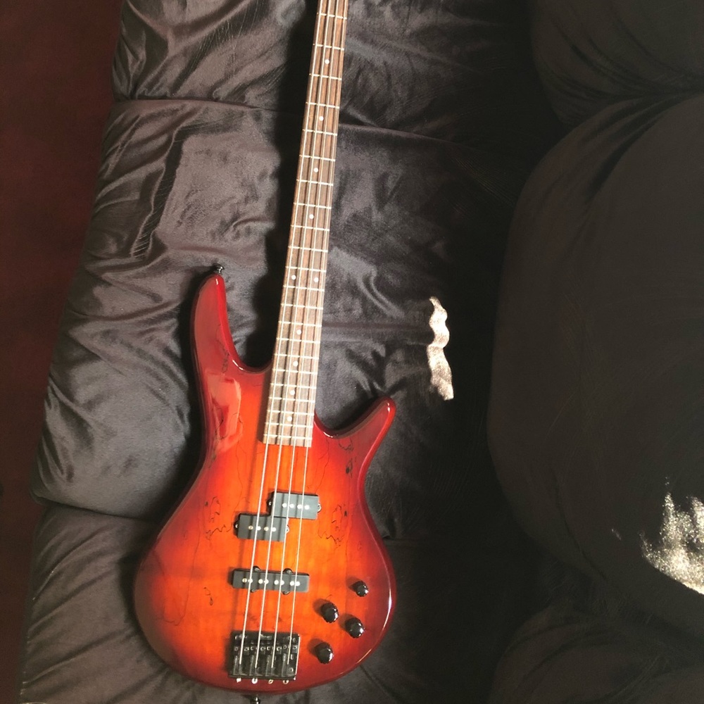 Ibanez GSR200SM 4-String Electric Bass